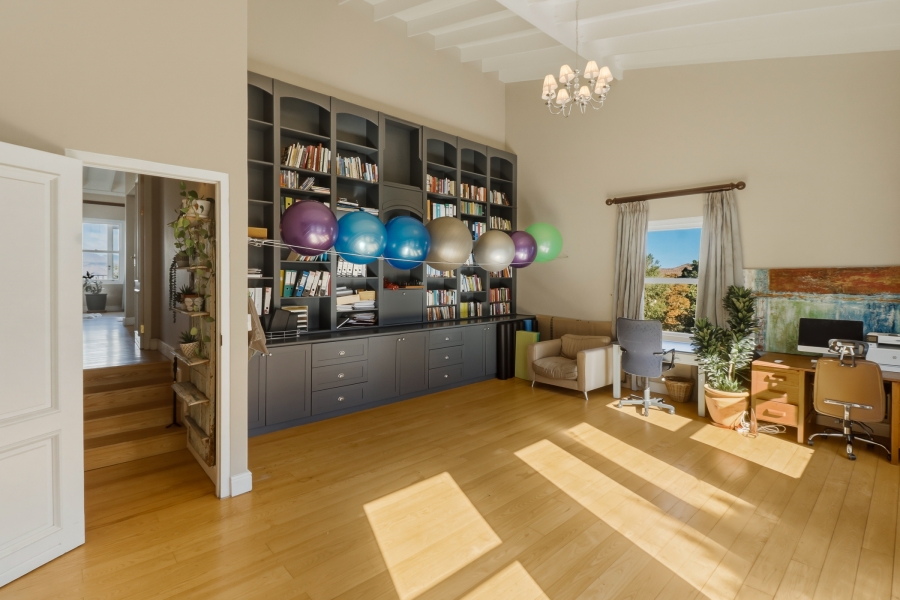 6 Bedroom Property for Sale in La Concorde Western Cape